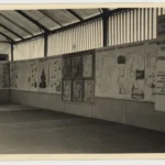 Ausstellungsraum mit Informationstafeln zur Geschichte, Natur und Bevölkerungsstruktur des Emslandraumes, Meppen 1951.