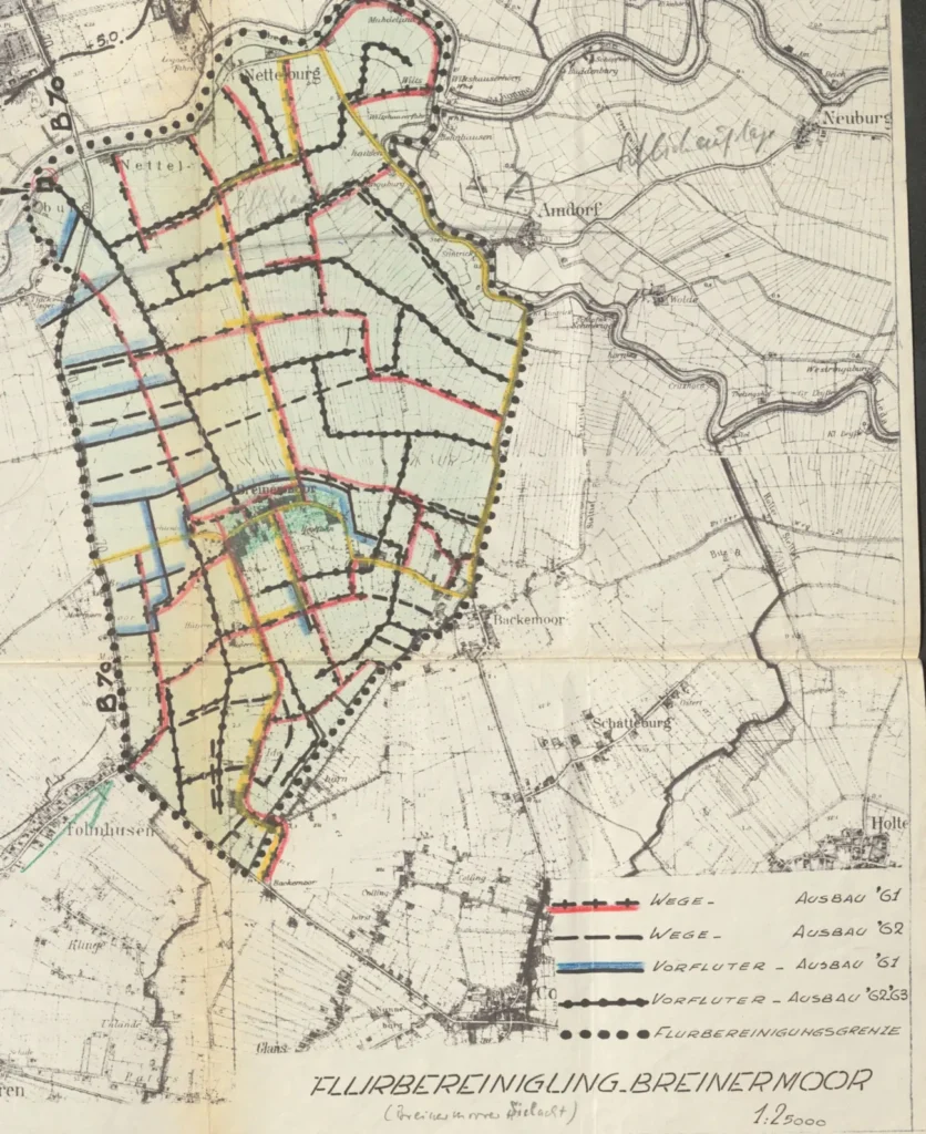 Historische Planungskarte der Flurbereinigung Breinermoor im Maßstab 1:25000 mit farbigen Wege- und Vorflutmarkierungen.