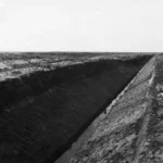 PH 1 Nr. 394 Entwässerungsgraben in Klostermoor, 1956   E7578 1