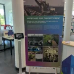 Ausstellungstafel 'Grenzland und Zukunftsraum' über den Emslandplan in der Grafschaft Bentheim im Kreis- und Kommunalarchiv Nordhorn.