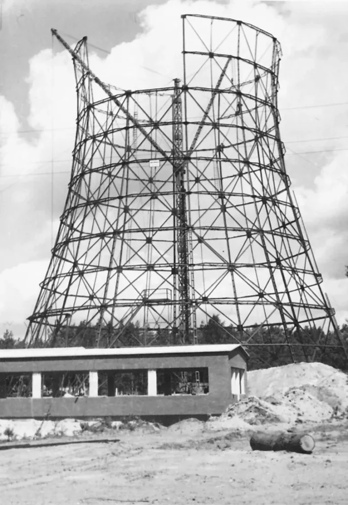 Historische Bauaufnahme des stählernen Kühlturmgerüsts der Raffinerie Lingen-Holthausen, ca. 1950er Jahre.